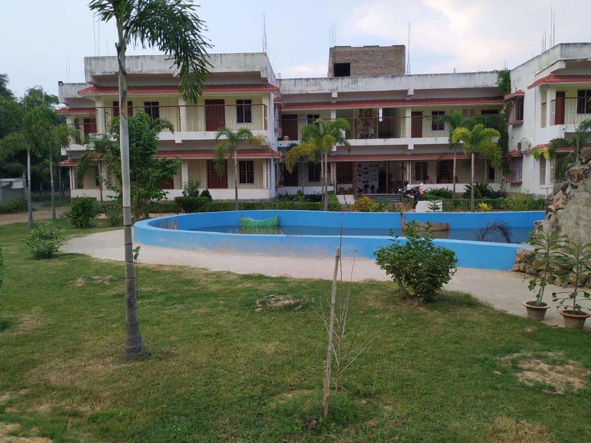 Bhalobasa Anandabas Hotel โบลปูร์ ภายนอก รูปภาพ